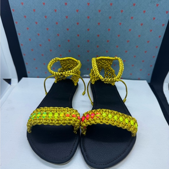 Handcrafted Macrame girl’s sandal - Picture 3 of 7